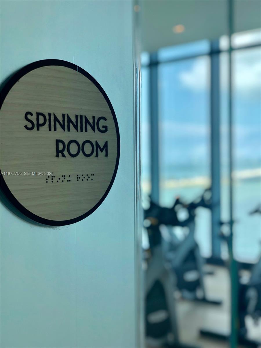 3131 NE 7th Ave 2301