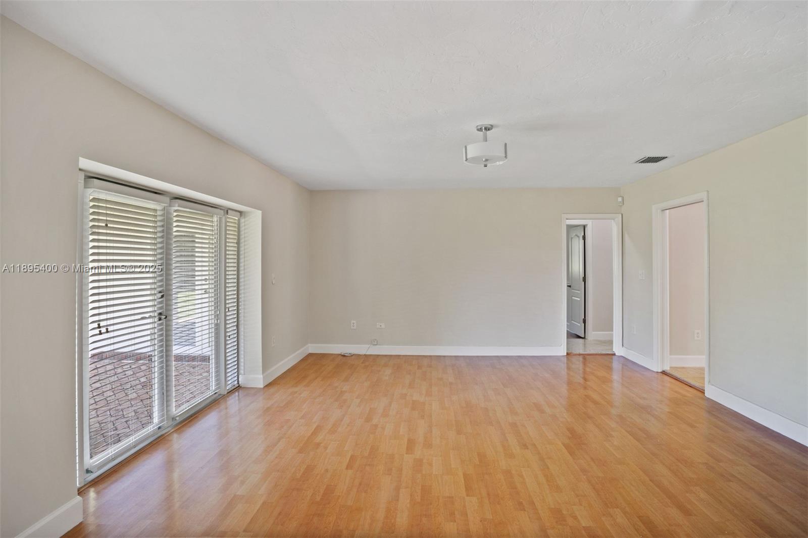 KINGS CREEK - Residential Lease