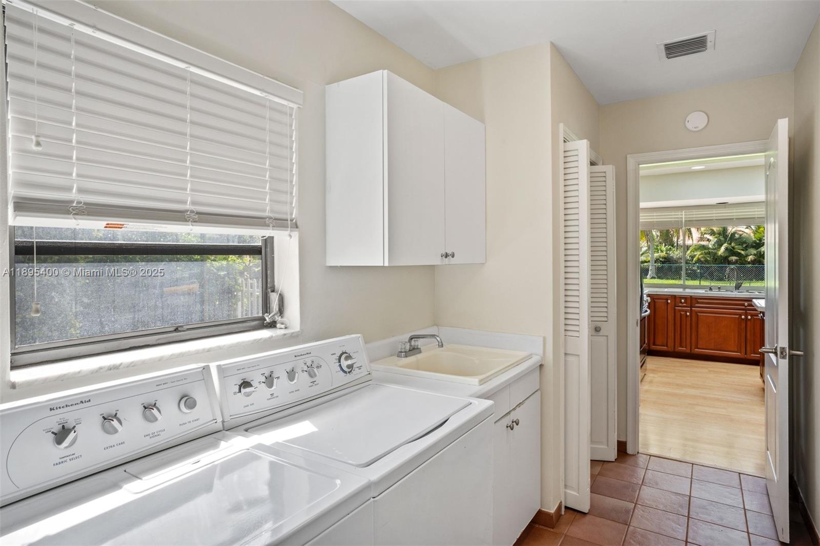 KINGS CREEK - Residential Lease