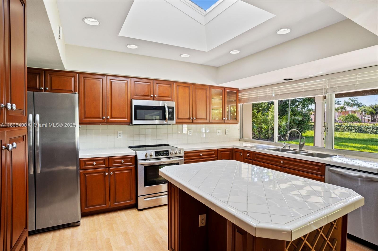 KINGS CREEK - Residential Lease