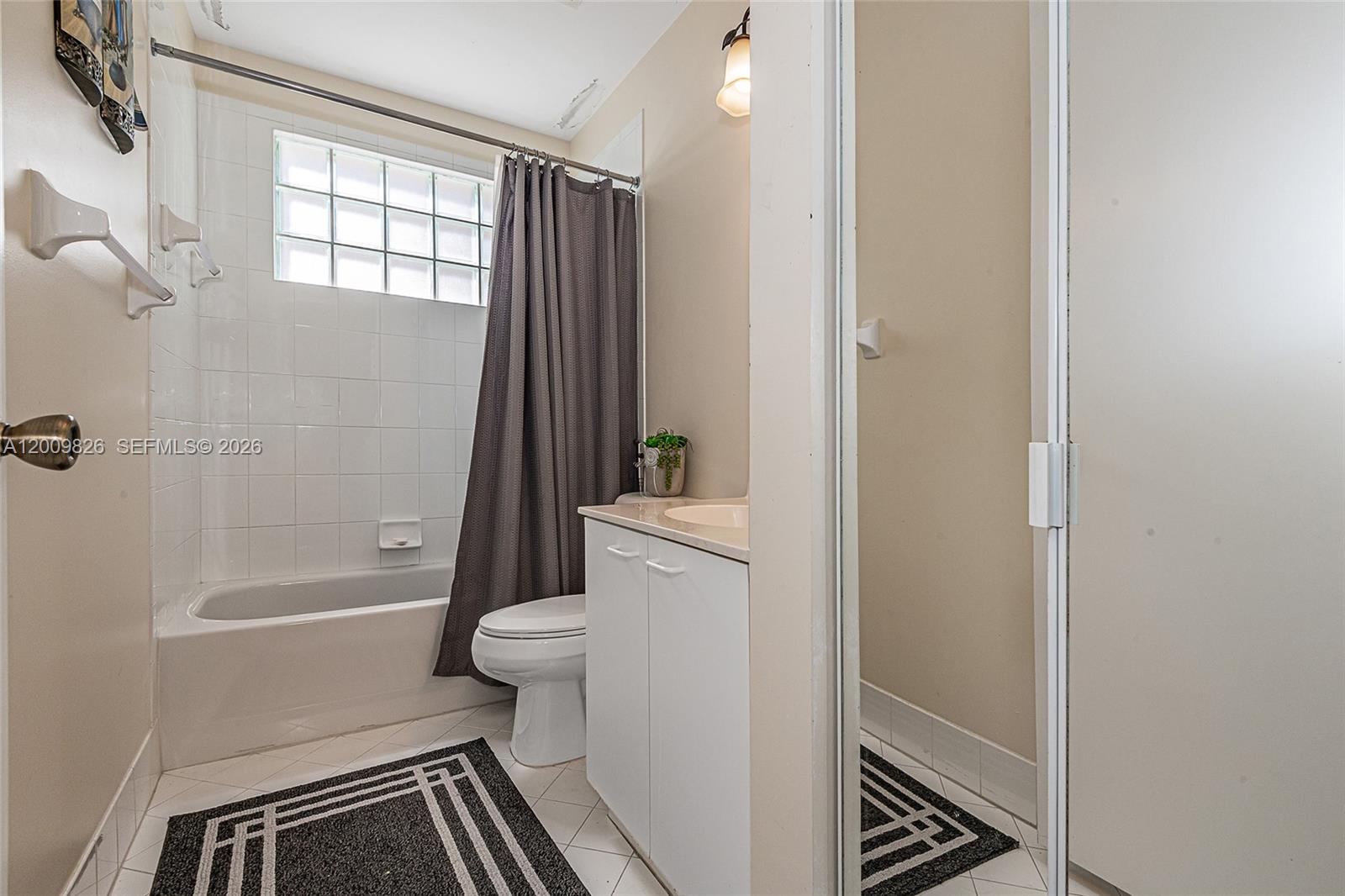 TOWNGATE - Residential