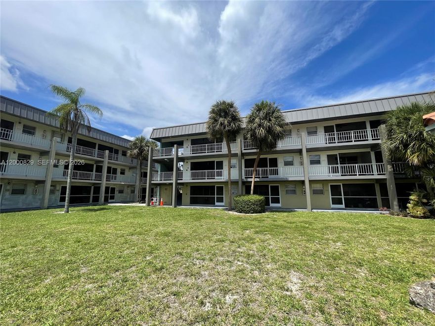 Bright and spacious 1-bedroom condo in the heart of Hallandale Beach. This well-maintained residence features a private balcony with serene views and abundant natural light throughout.
Includes assigned parking. Ideally located just minutes from the beach, Gulfstream Park, shopping, dining, and major highways.
