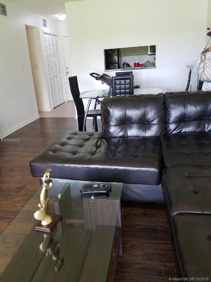 READY TO MOVE IN! SPACIOUS ONE BEDROOM ONE BATHROOM IN FONTAINEBLEAU. GATED CONDOMINIUM WITH POOL AND OTHER AMENITIES. CONTACT LISTING AGENT FOR MORE INFO.