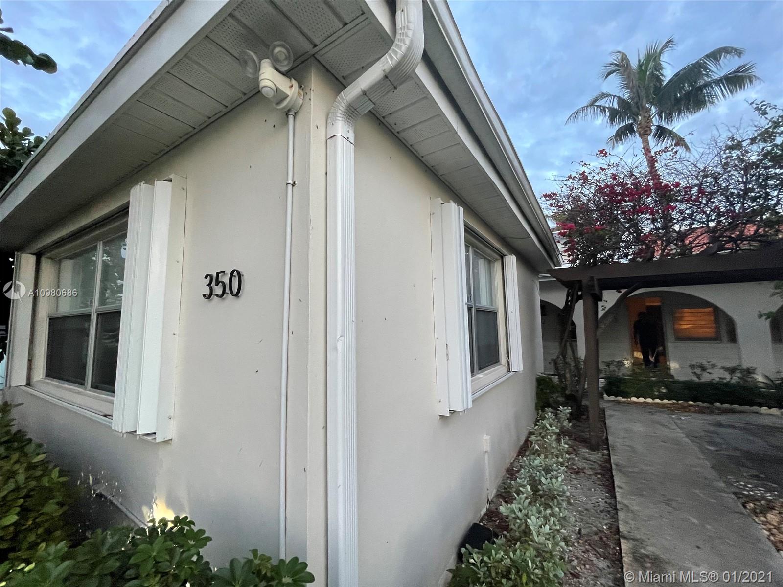 HOLLYWOOD CENTRAL REACH - Residential Lease