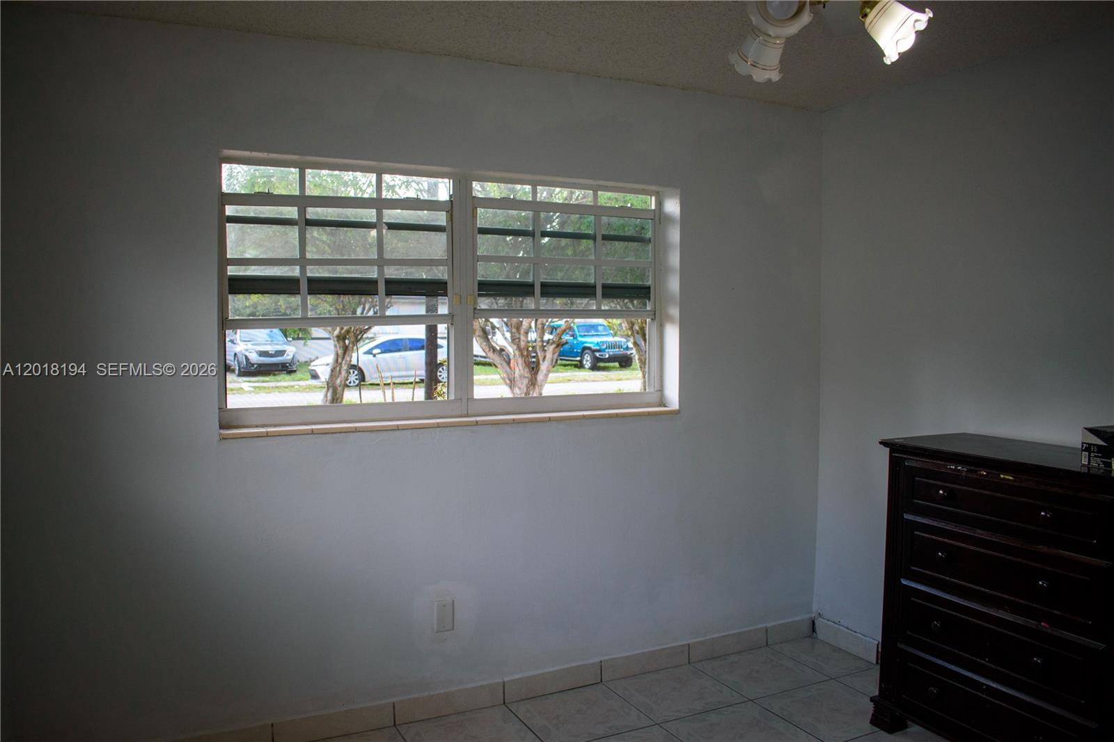 PALM SPRINGS ESTS 9TH ADD - Residential