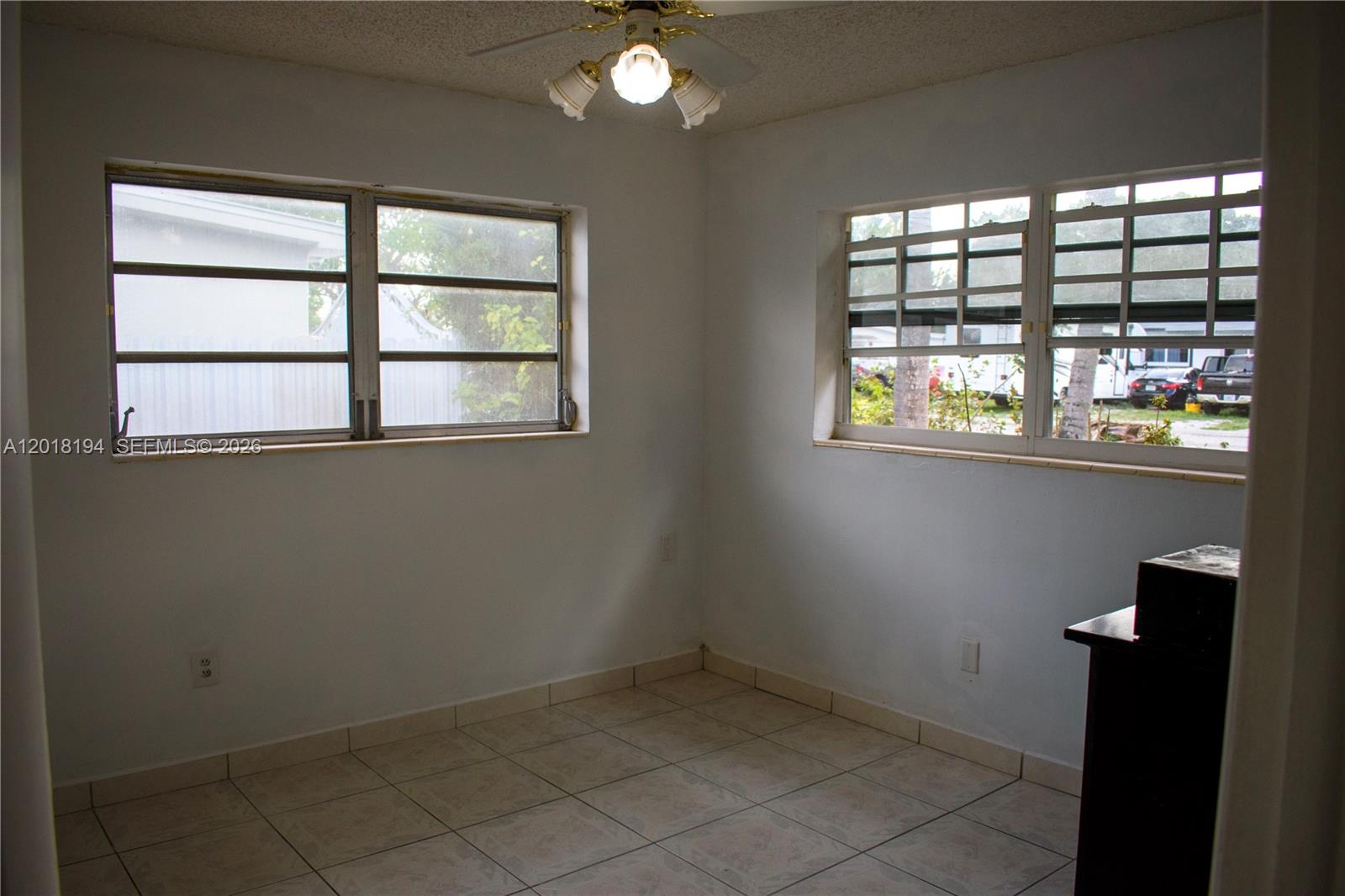 PALM SPRINGS ESTS 9TH ADD - Residential