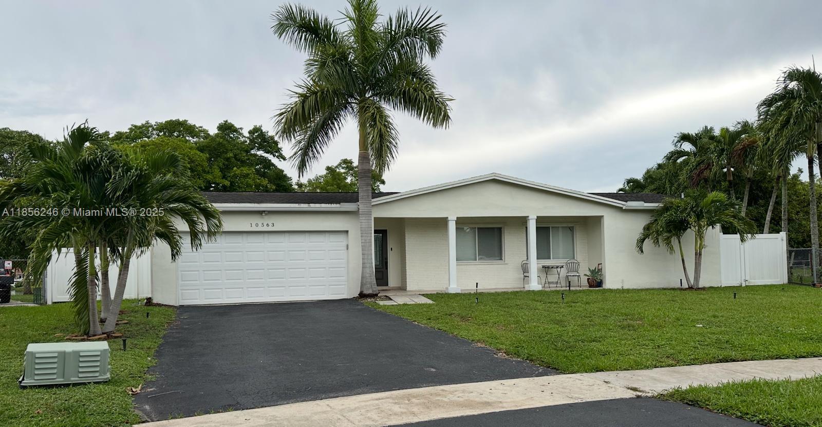 Desirable Nob Hill Estates! Beautifully kept 4/2 home with pool and lakefront. It is on the largest pie-shaped waterfront lot with over 160 ft on water with a dock. kitchen w/wood cabinets, Corian countertops, pantry, and pass-through counter is also Corian! Travertine marble in master bath, walk-in closet, and split bedroom plan. Walk to Elementary school and within minutes to 595 & I-75.