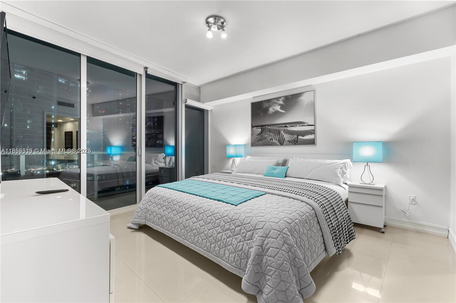 485 Brickell Ave 2003