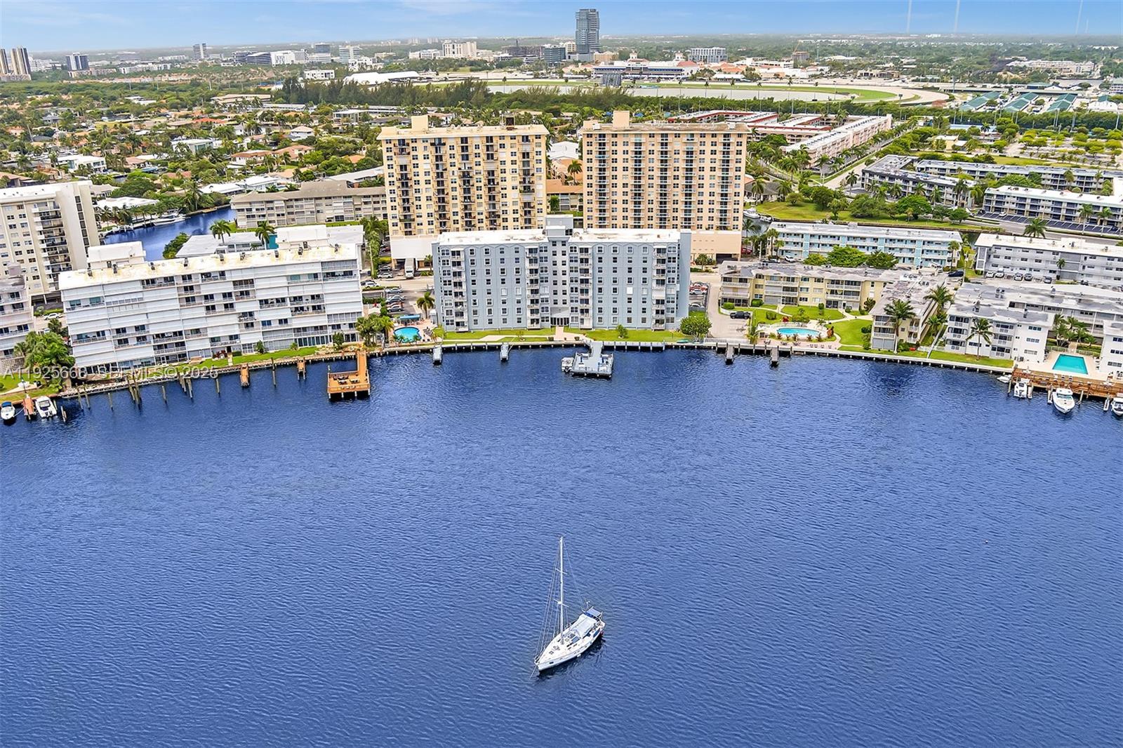 GOLDEN ISLES YACHT CLUB C - Residential