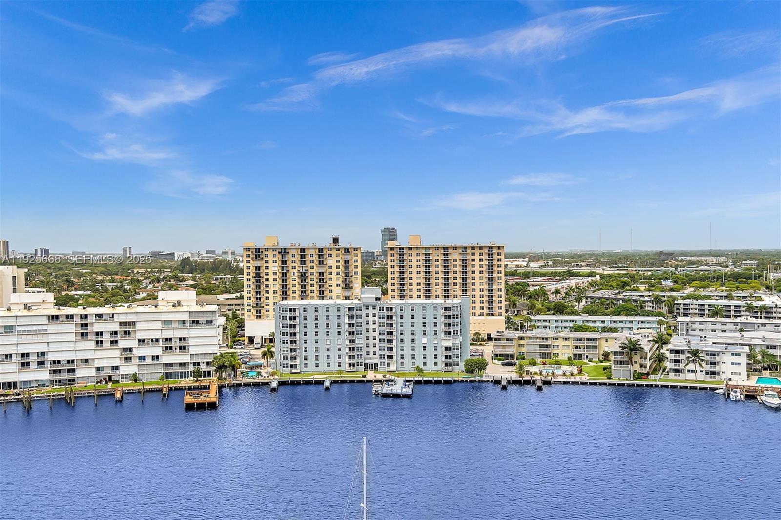 GOLDEN ISLES YACHT CLUB C - Residential