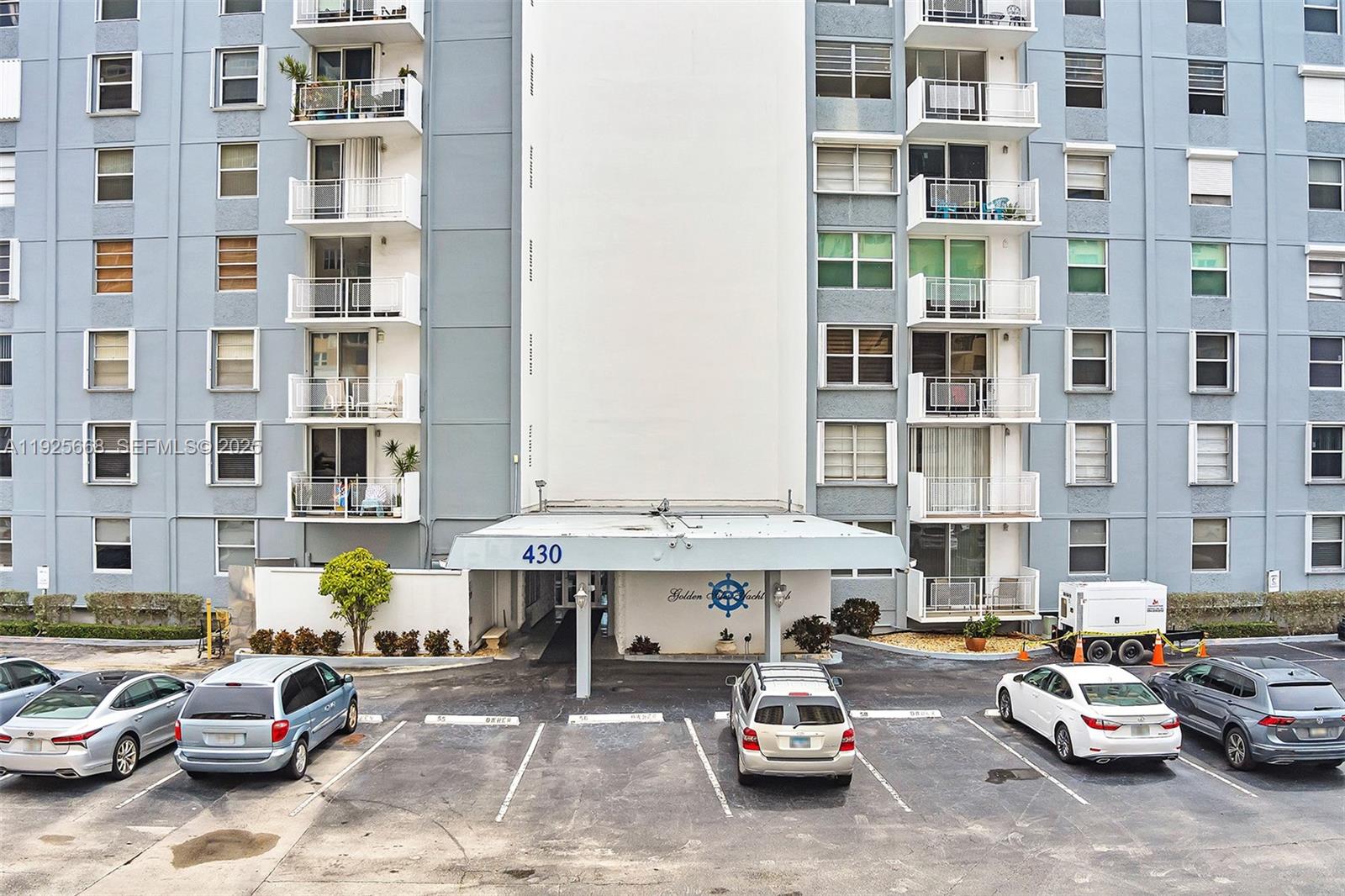 GOLDEN ISLES YACHT CLUB C - Residential