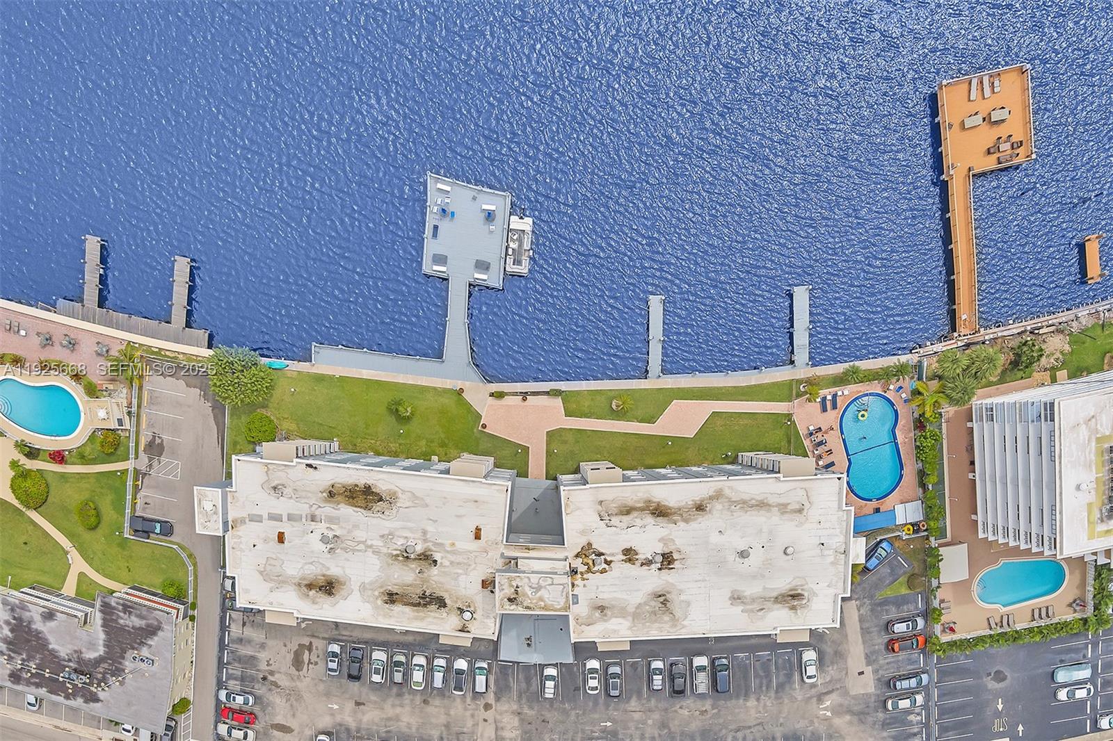 GOLDEN ISLES YACHT CLUB C - Residential