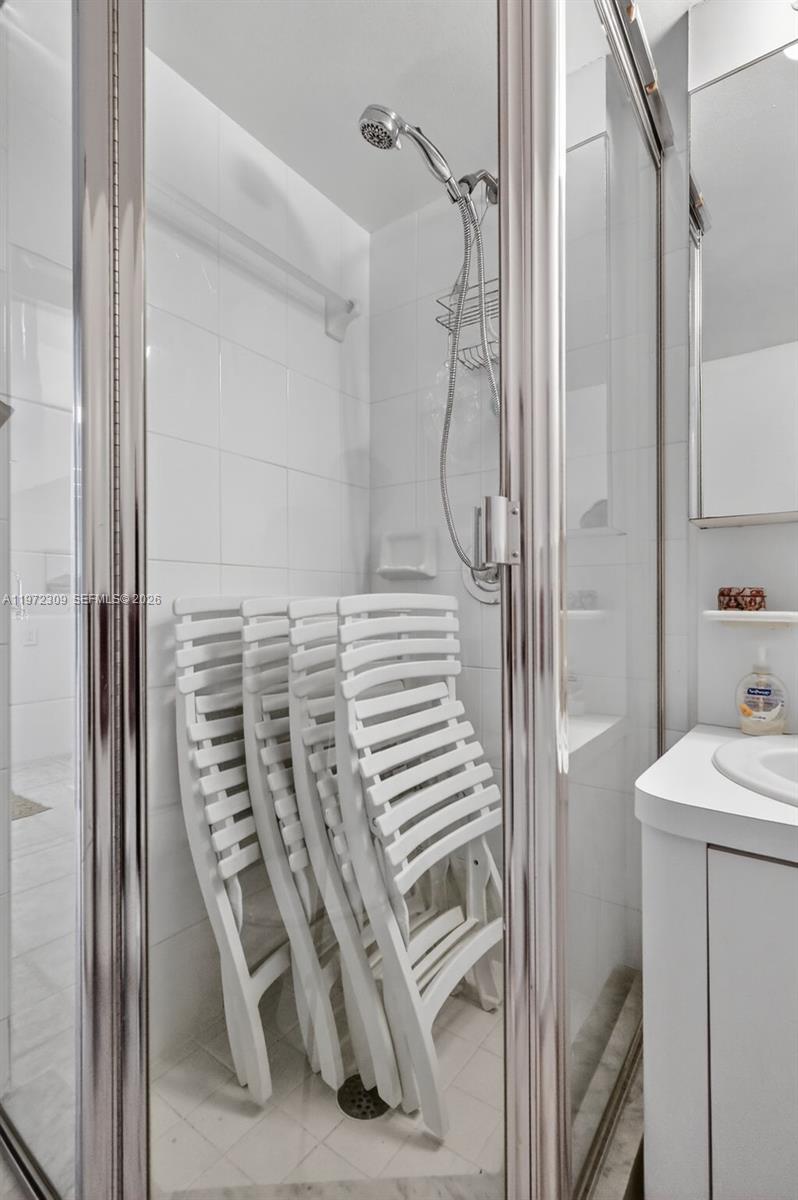 OLYMPUS CONDO PHASE - Residential