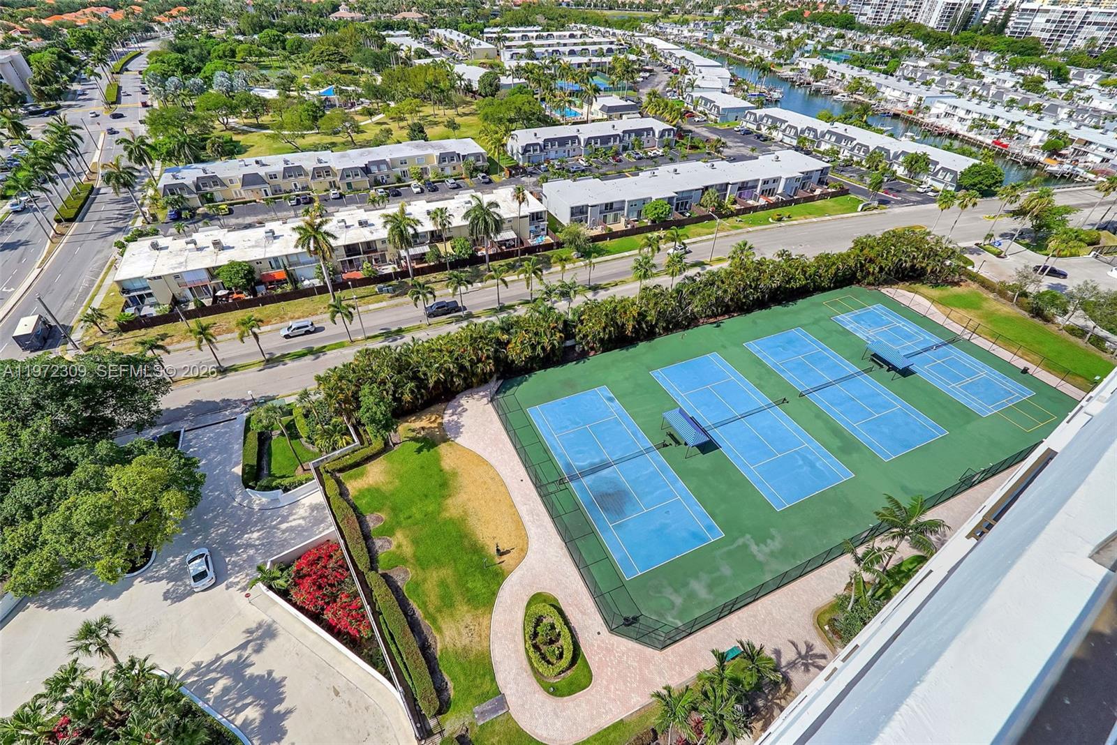 OLYMPUS CONDO PHASE - Residential