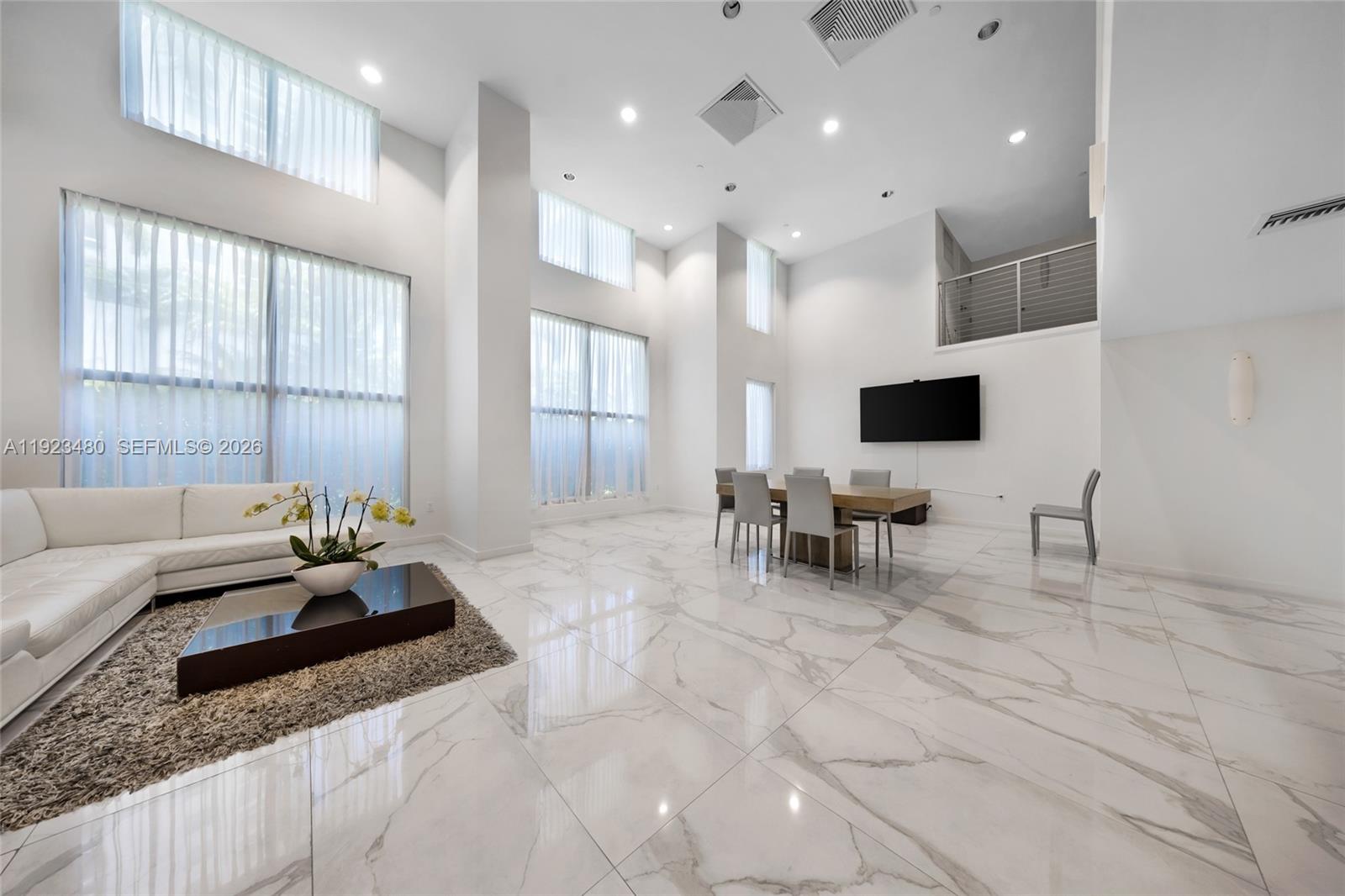 ELOQUENCE ON THE BAY COND - Residential