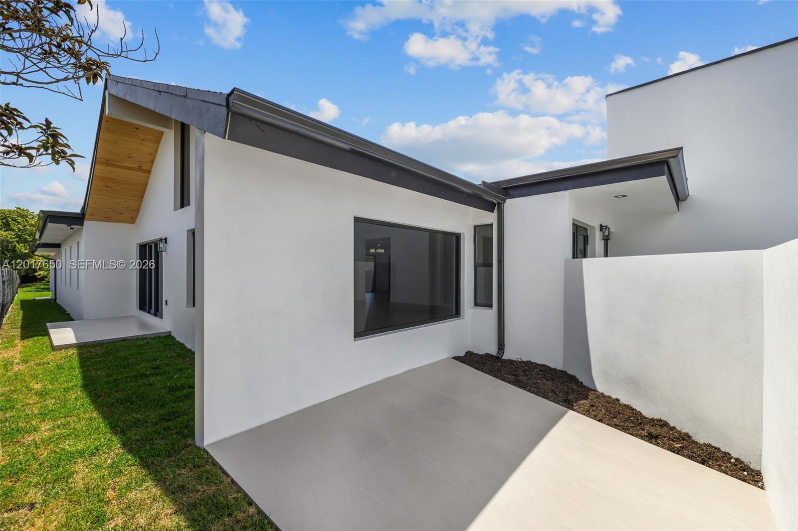CORAL WAY ESTATES - Residential