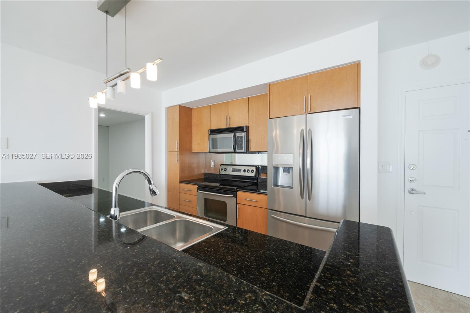 ISLAND POINTE CONDO - Residential Lease