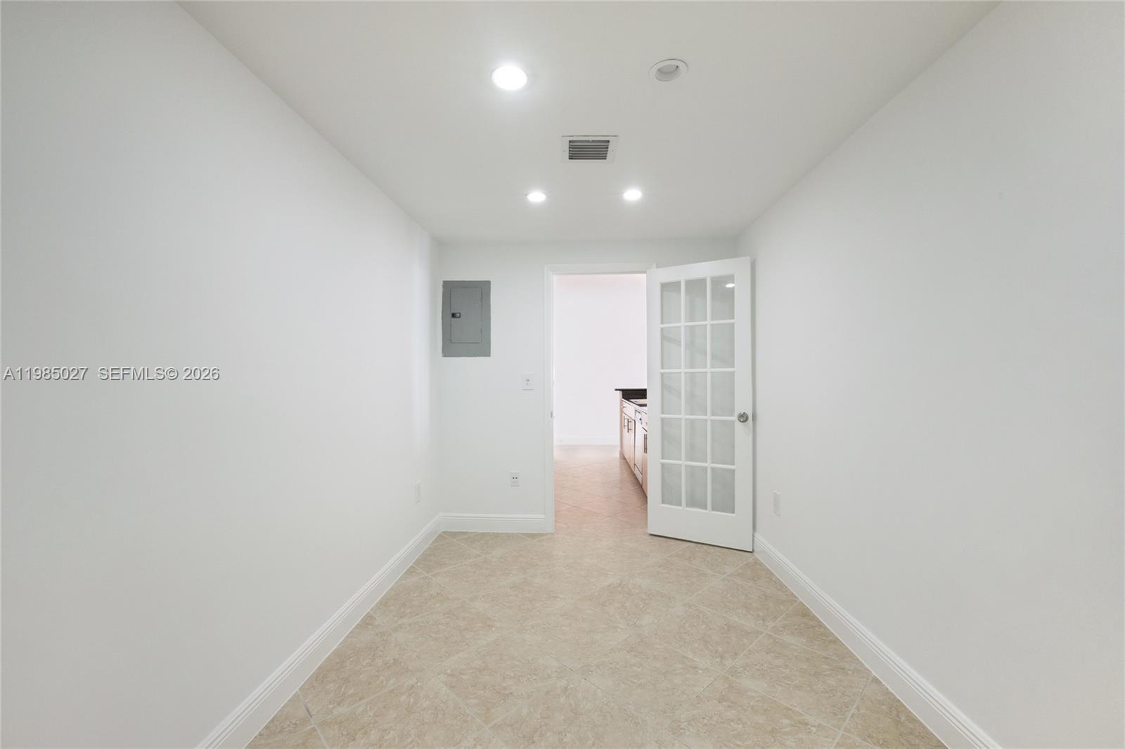 ISLAND POINTE CONDO - Residential Lease