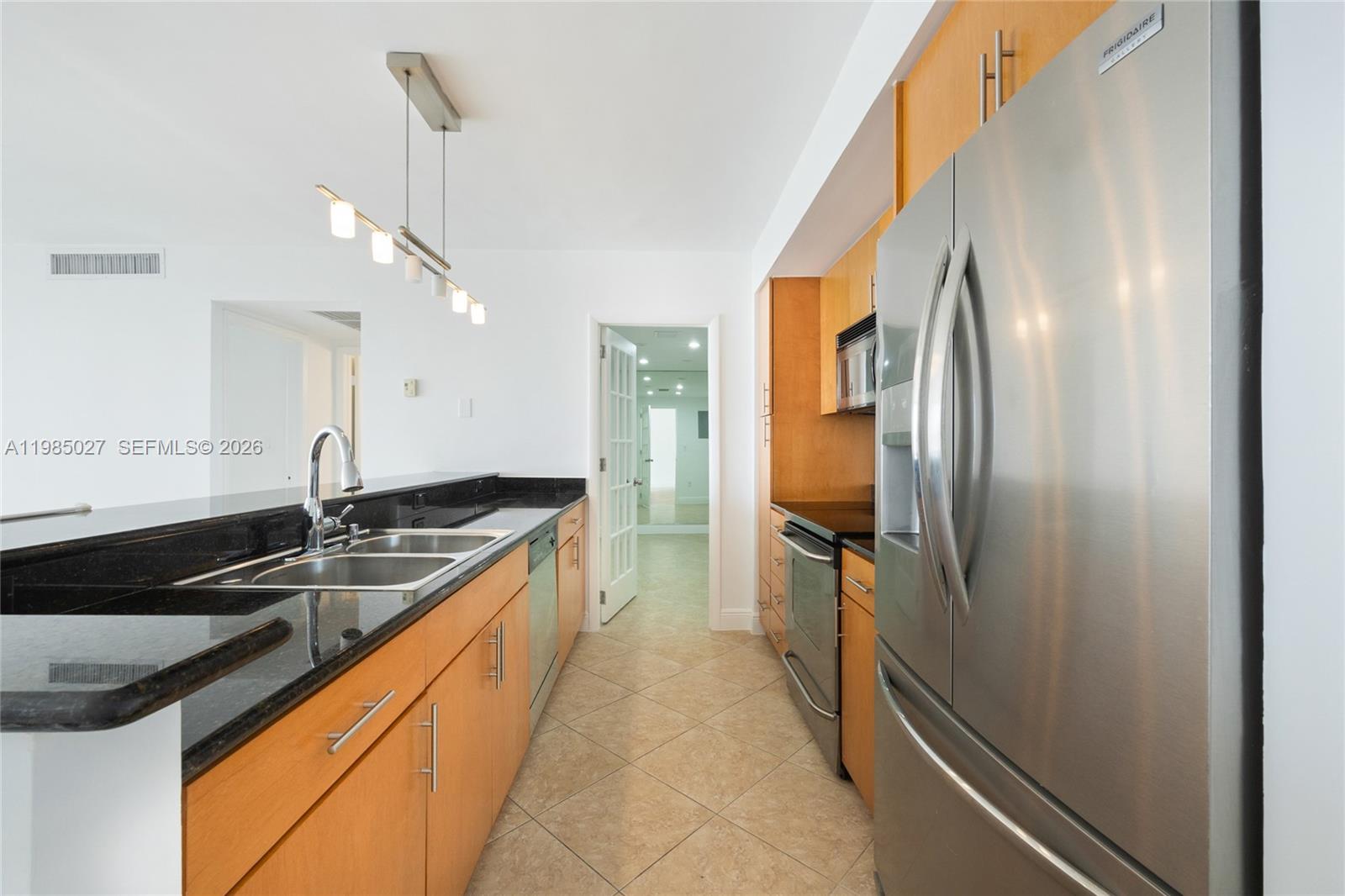 ISLAND POINTE CONDO - Residential Lease