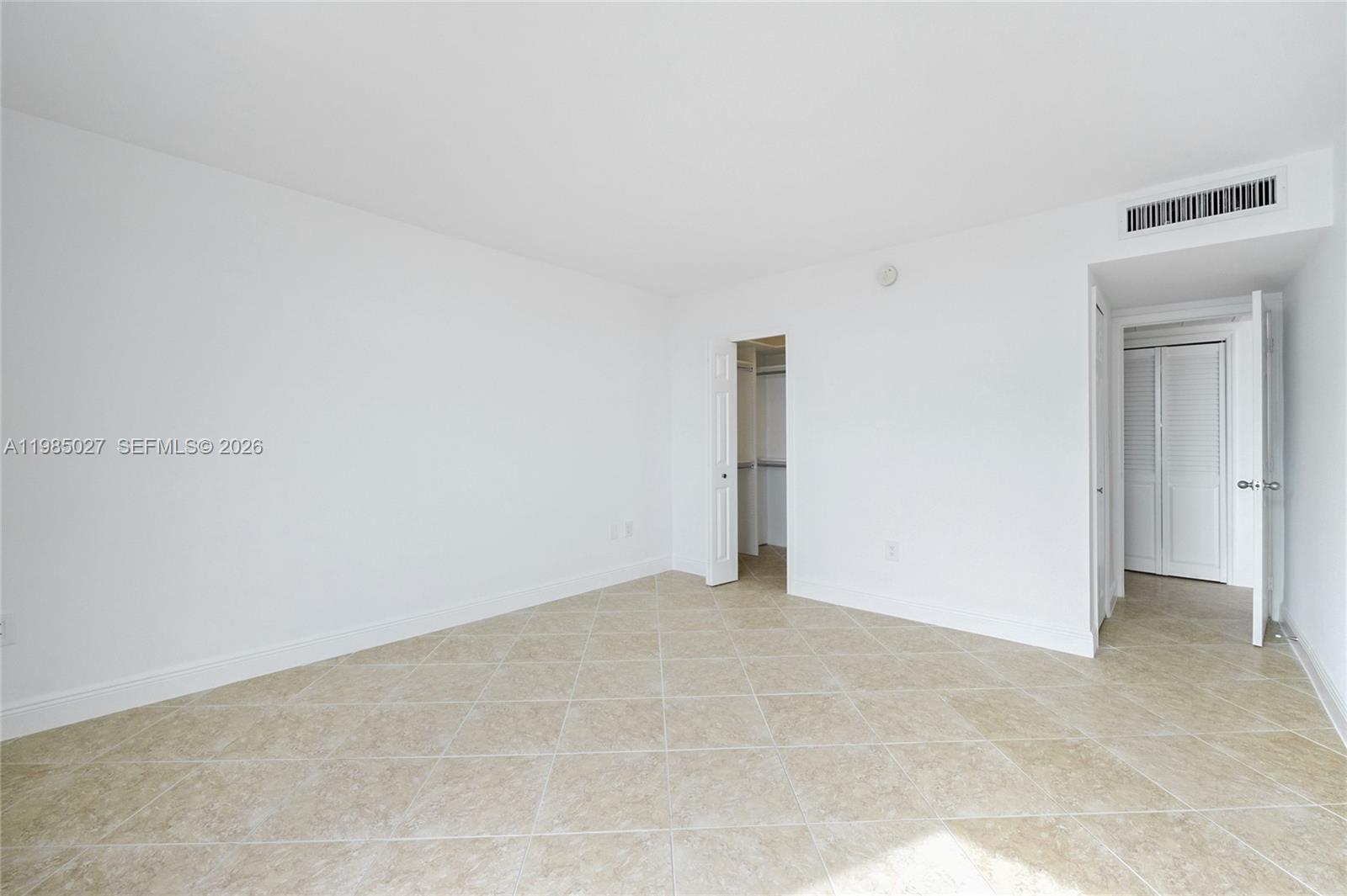 ISLAND POINTE CONDO - Residential Lease