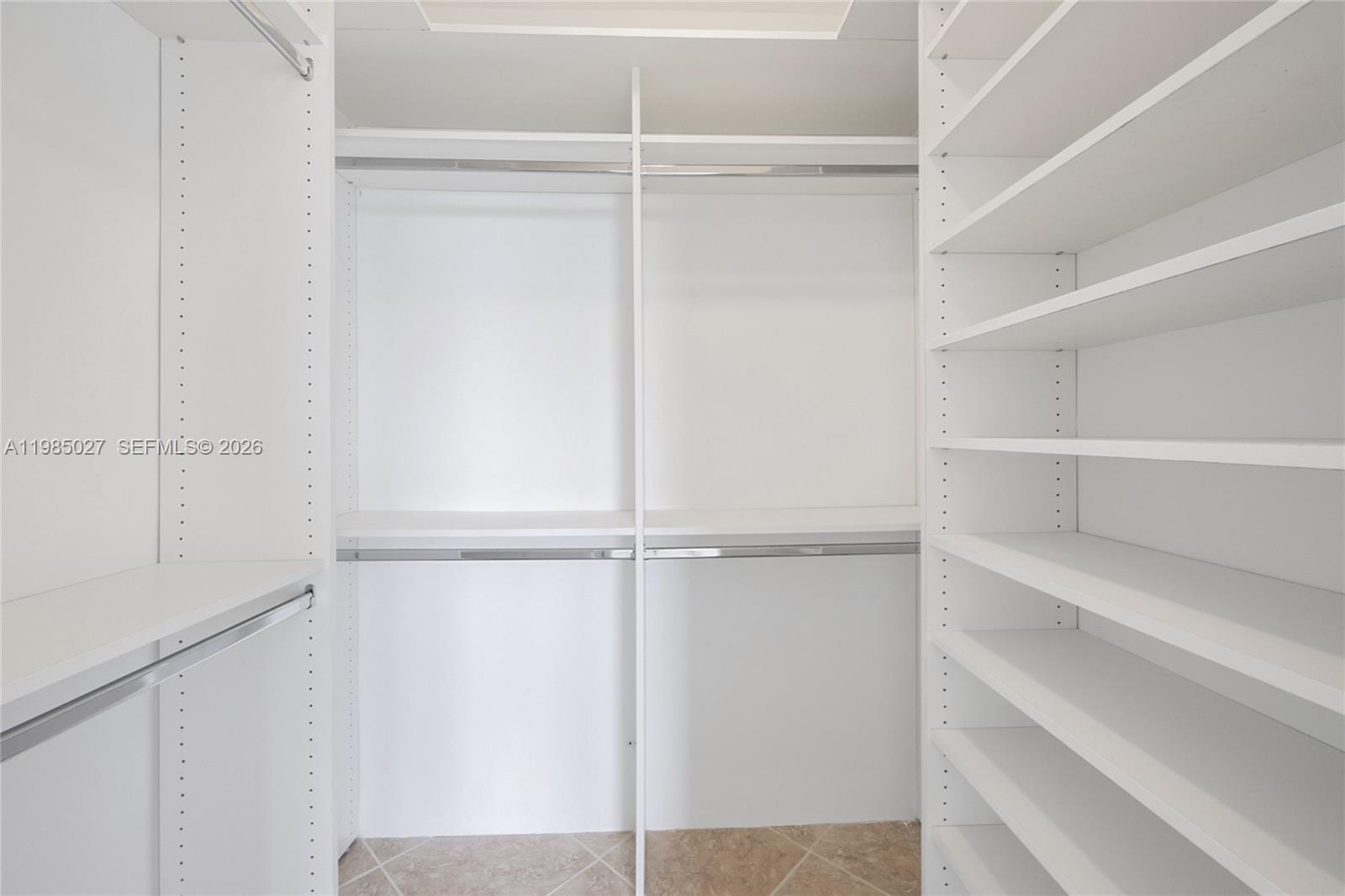 ISLAND POINTE CONDO - Residential Lease