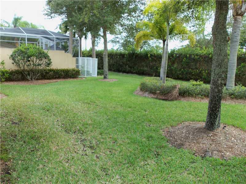 CARLETON OAKS - Residential Lease