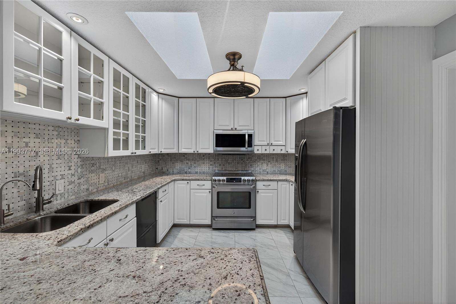 CORAL SHORES AMEND PLAT - Residential Lease