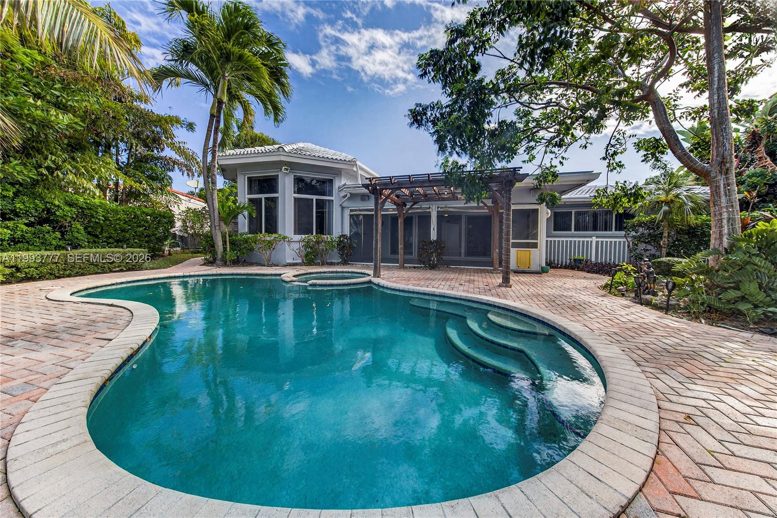 CORAL SHORES AMEND PLAT - Residential Lease