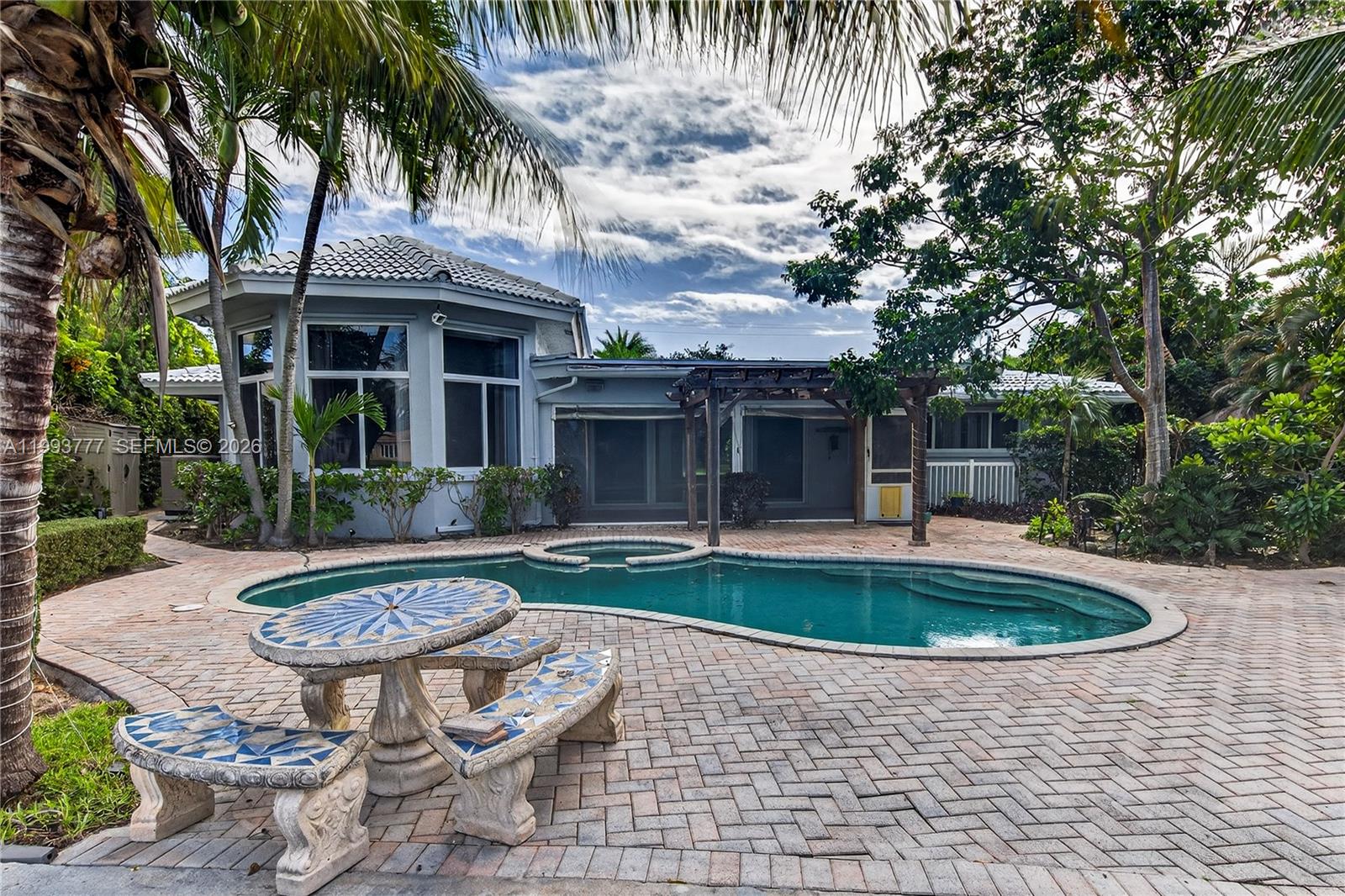 CORAL SHORES AMEND PLAT - Residential Lease