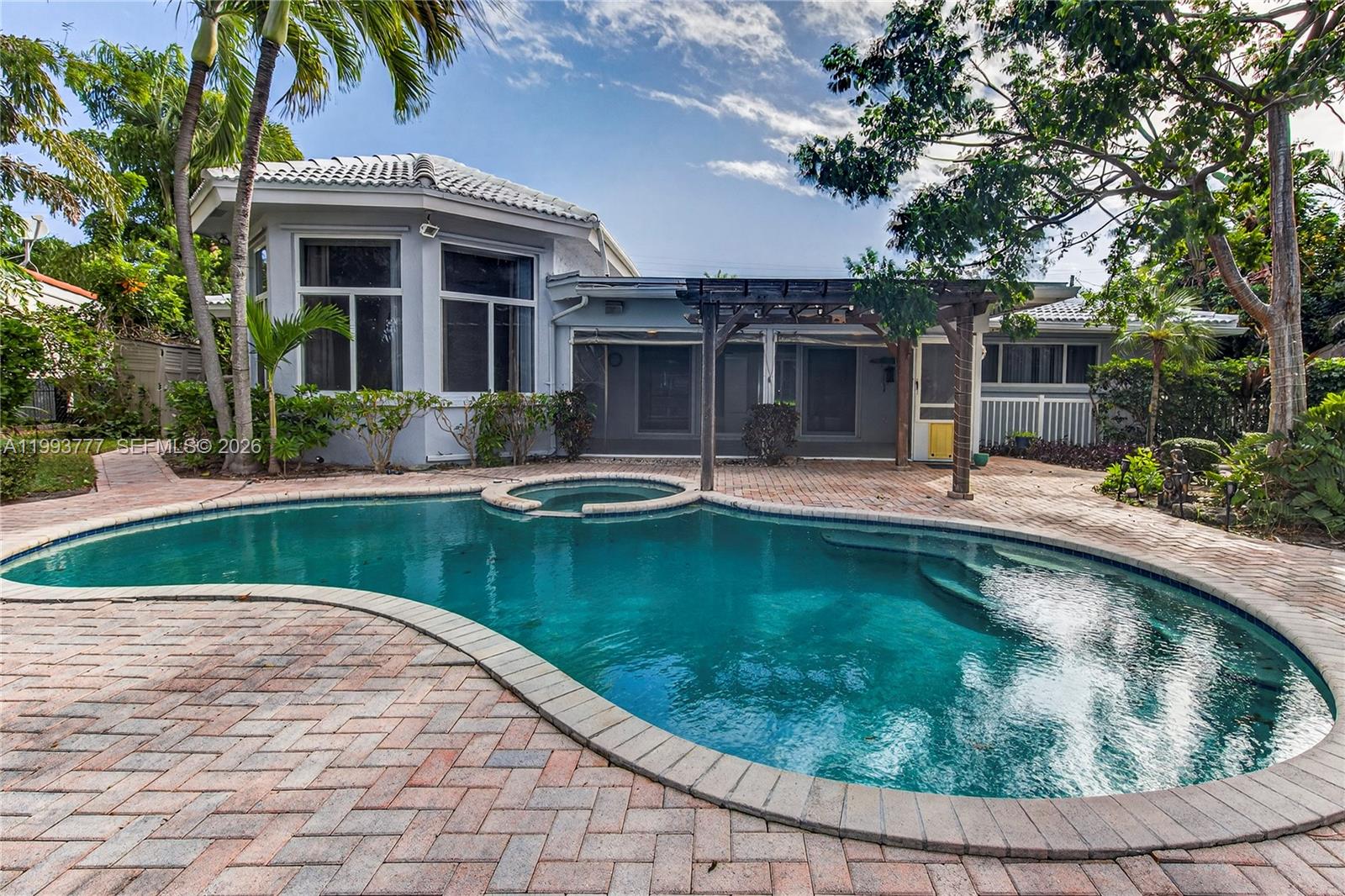 CORAL SHORES AMEND PLAT - Residential Lease