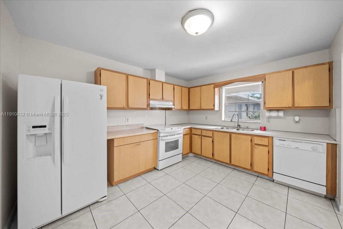 COVERED BRIDGE CONDO - Residential