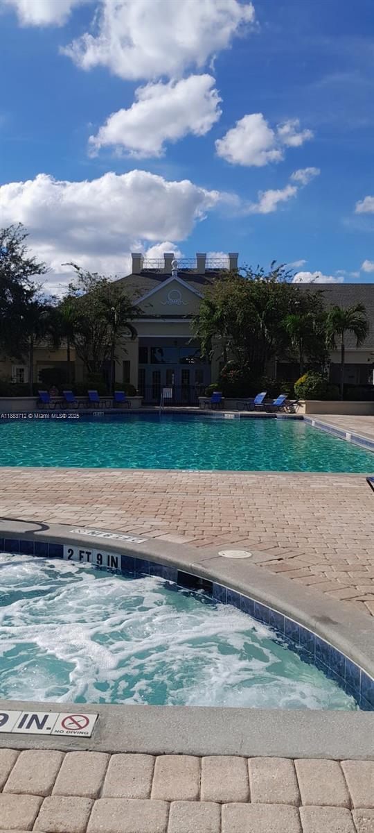 VENETIAN BAY VILLAGES COND - Residential Lease