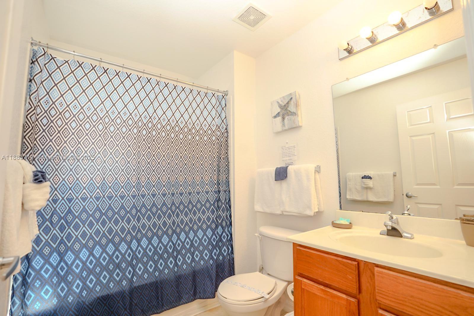 VENETIAN BAY VILLAGES COND - Residential Lease