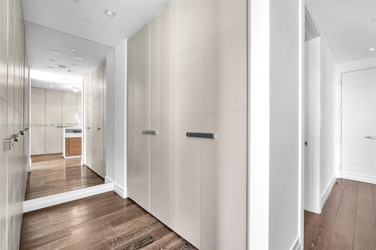 17749 COLLINS AVENUE COND - Residential