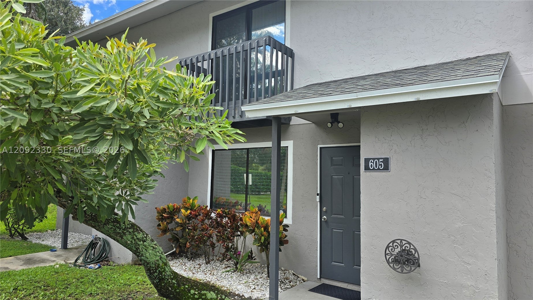 605 Riverside Dr