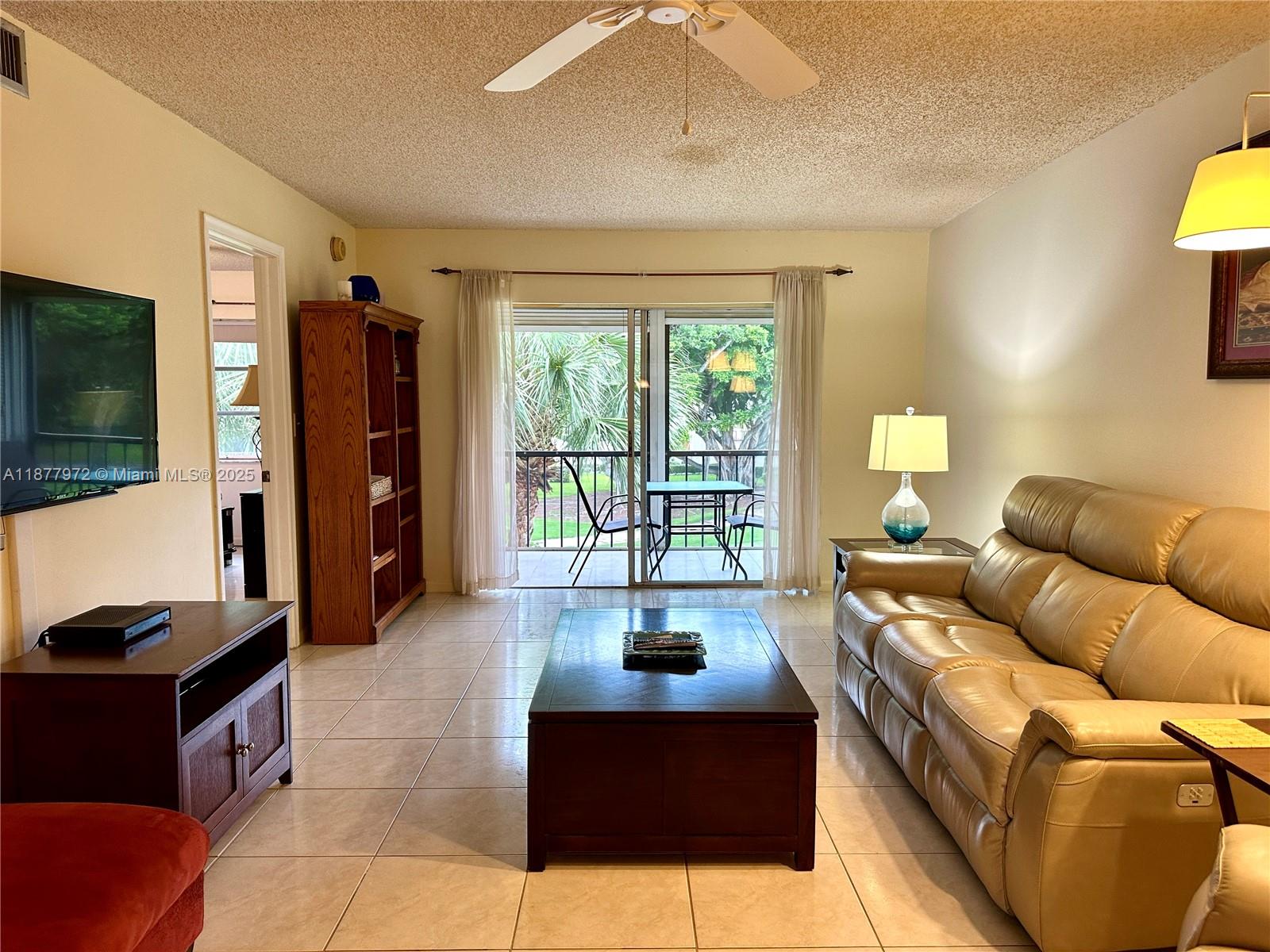 HOLLYBROOK GOLF AND - Residential