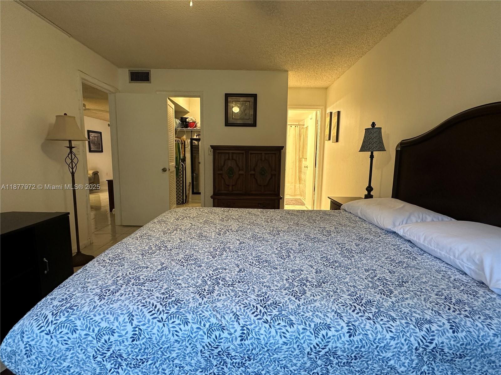 HOLLYBROOK GOLF AND - Residential