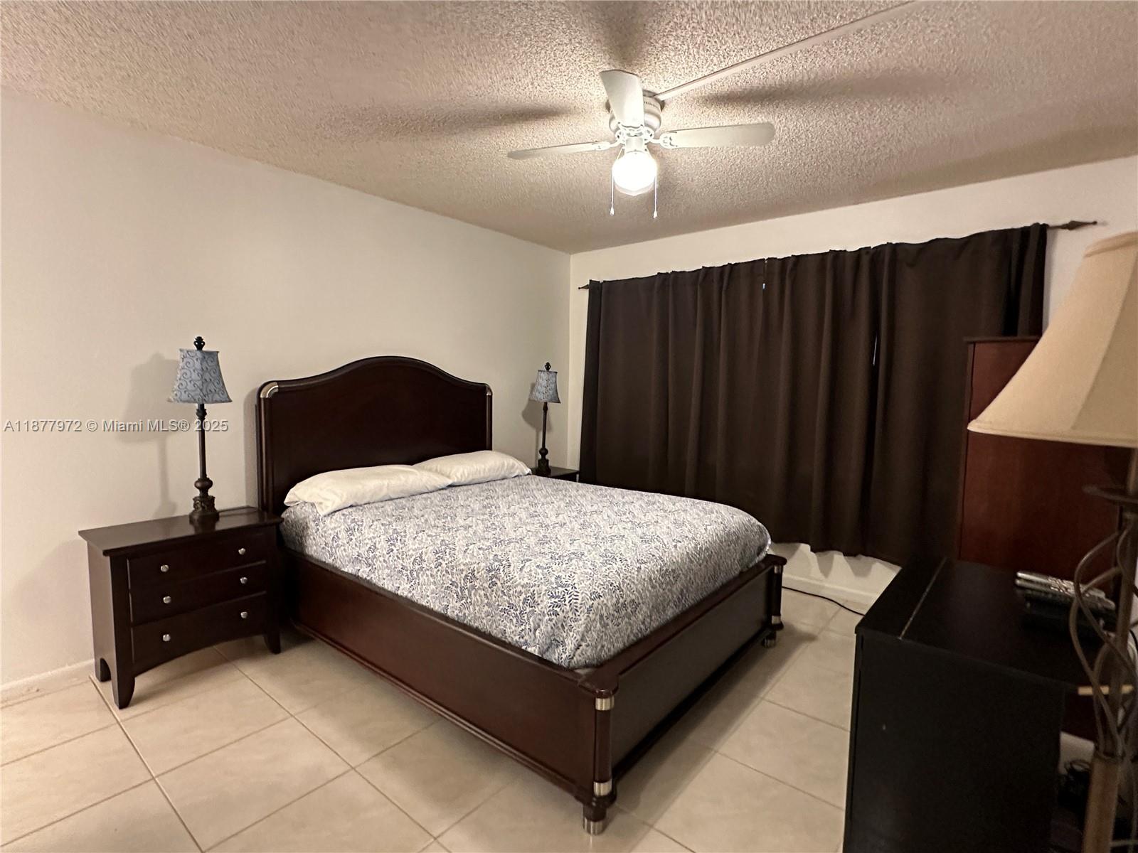 HOLLYBROOK GOLF AND - Residential