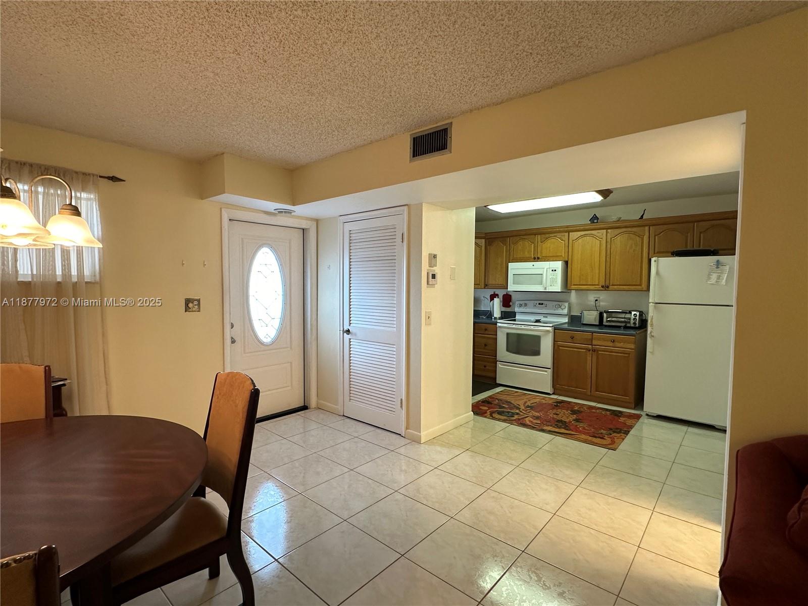 HOLLYBROOK GOLF AND - Residential
