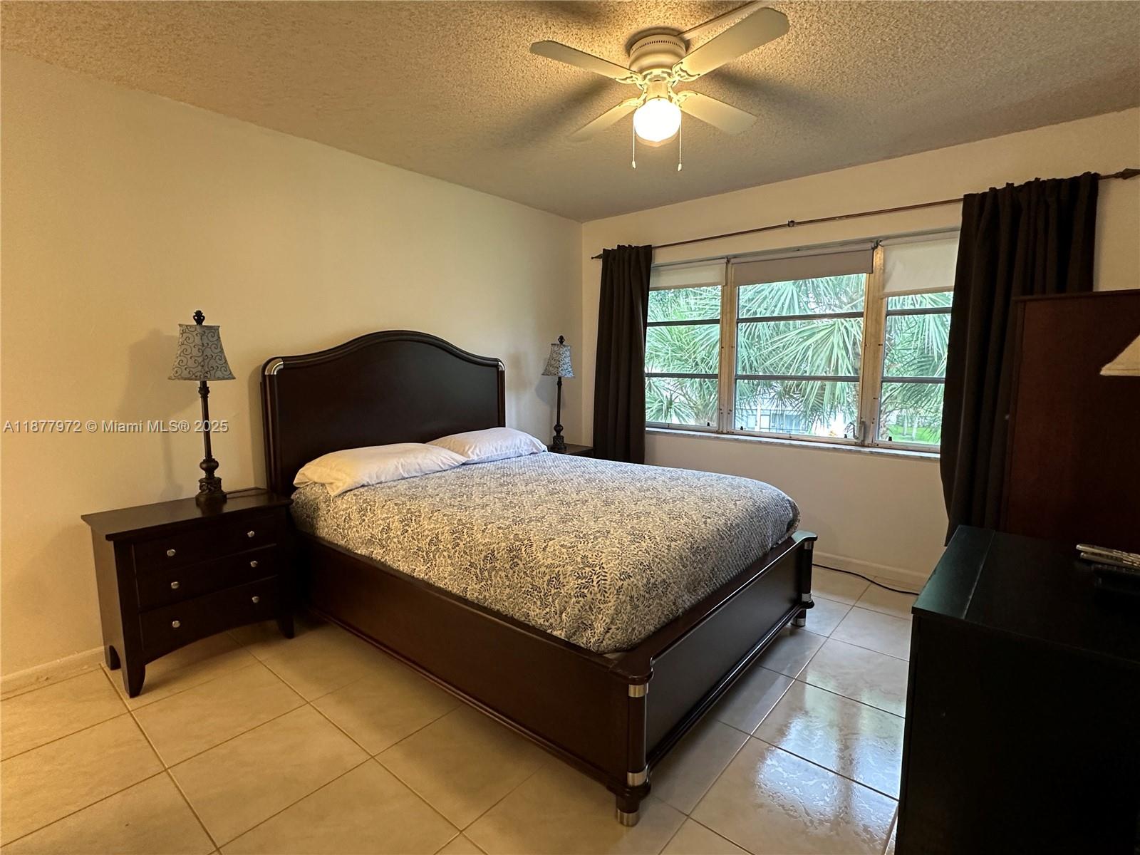 HOLLYBROOK GOLF AND - Residential