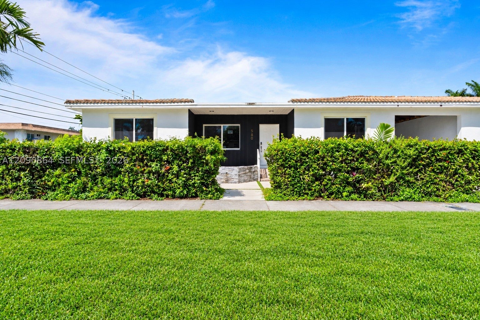 580 Lee Dr