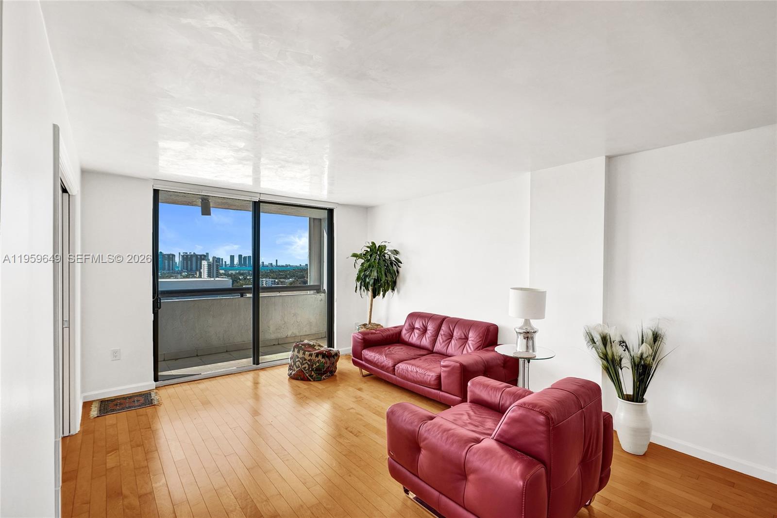 1775 Washington Ave PH-4