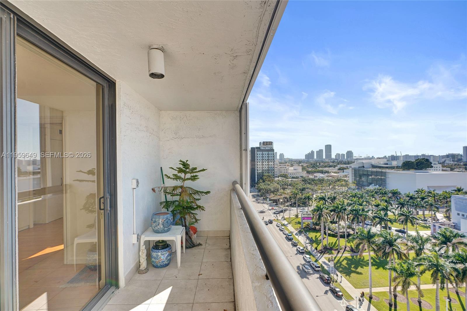 1775 Washington Ave PH-4