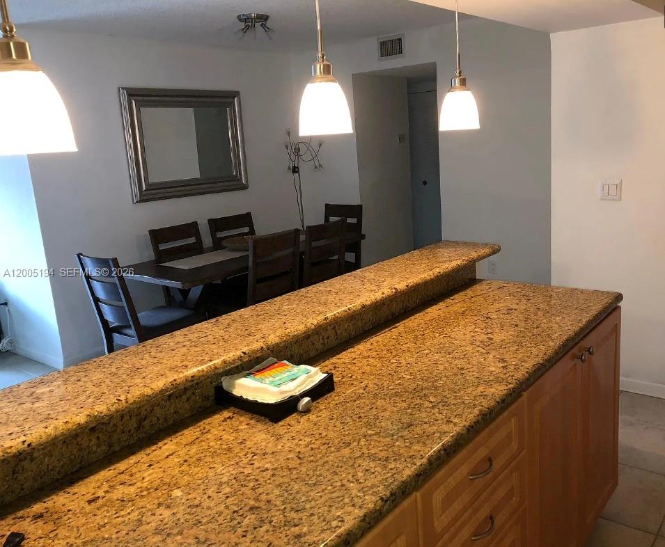 KINGS CREEK SO CONDO - Residential