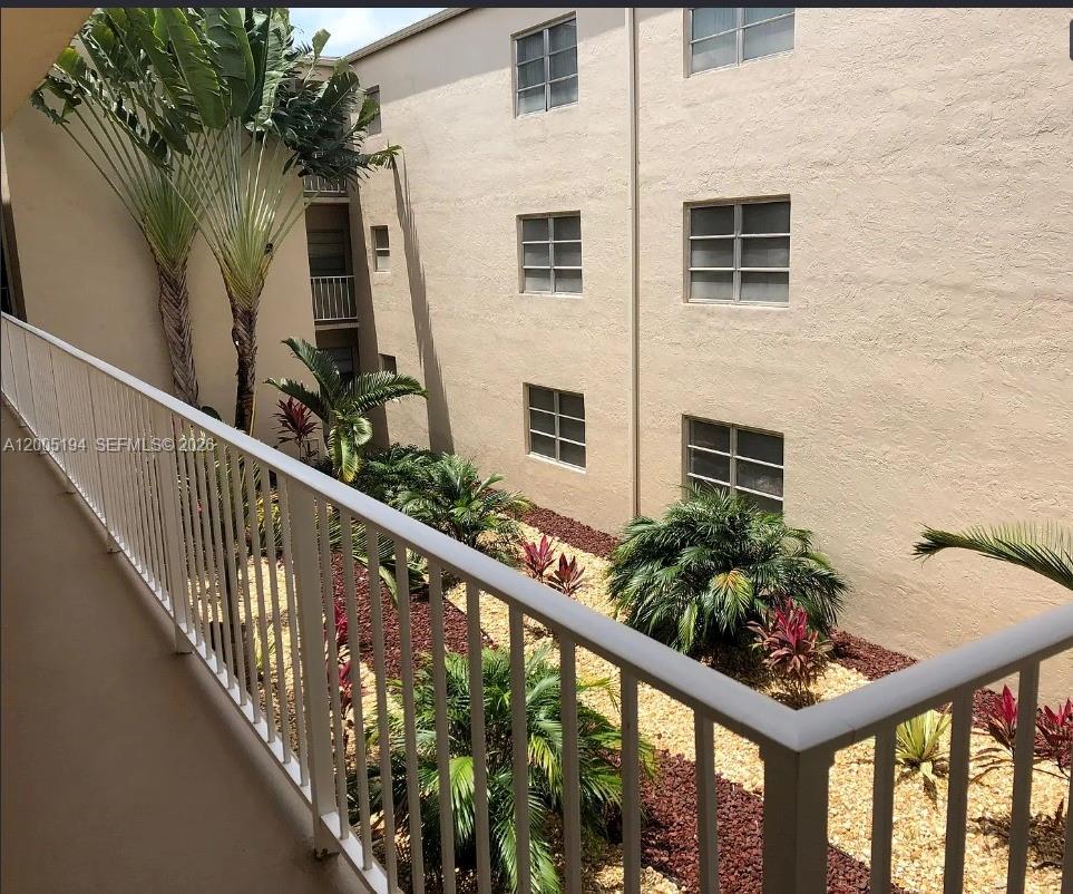 KINGS CREEK SO CONDO - Residential