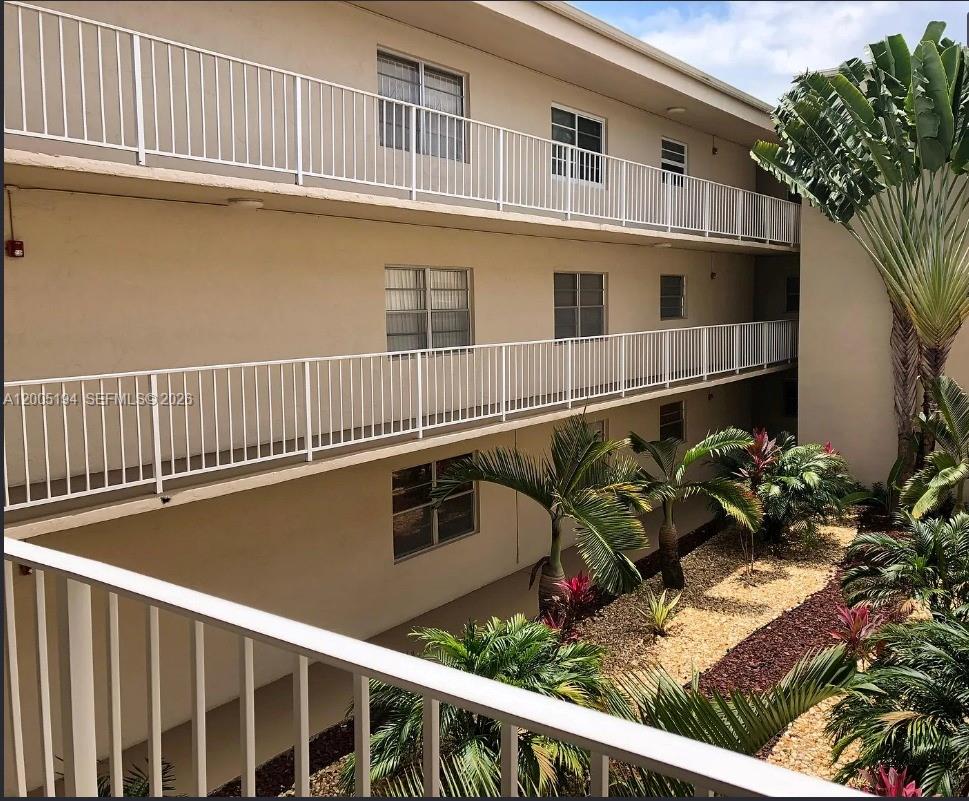 KINGS CREEK SO CONDO - Residential