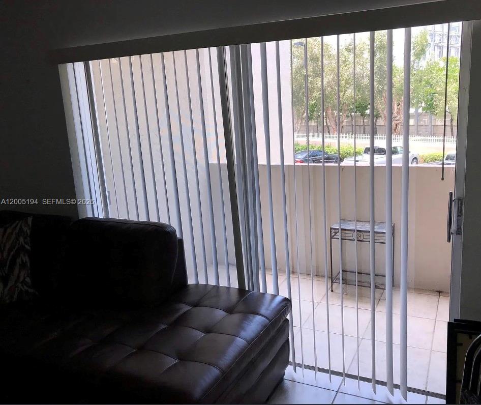 KINGS CREEK SO CONDO - Residential