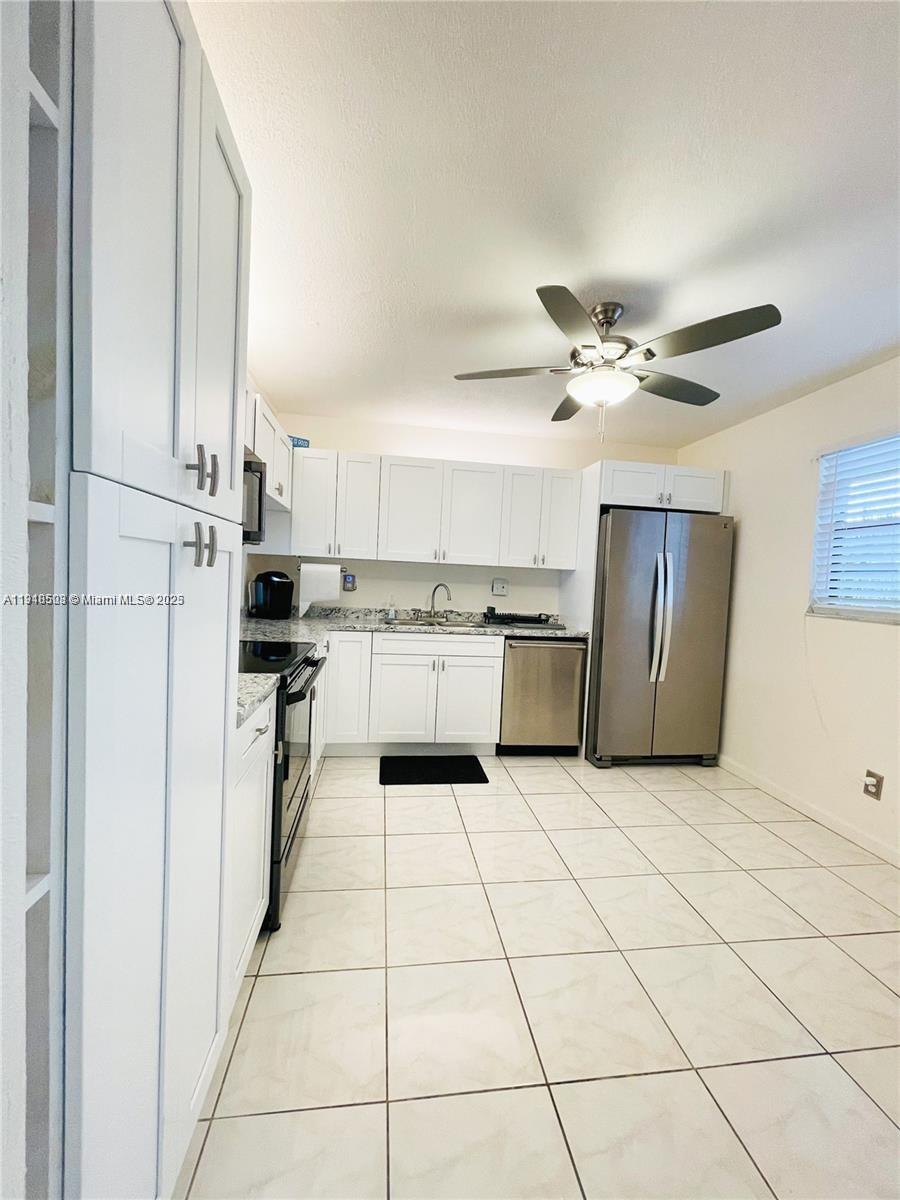 LAKES OF CARRIAGE HILLS - Residential