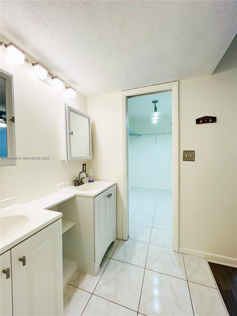 LAKES OF CARRIAGE HILLS - Residential