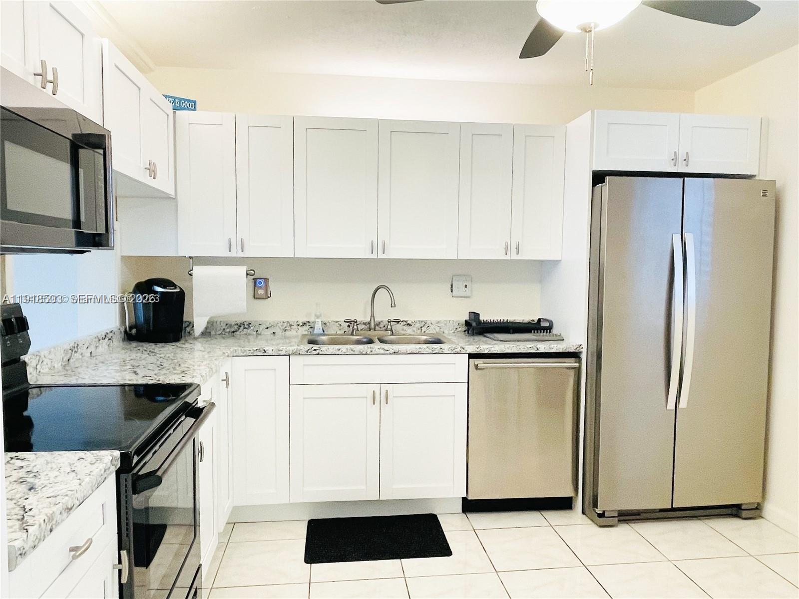 LAKES OF CARRIAGE HILLS - Residential